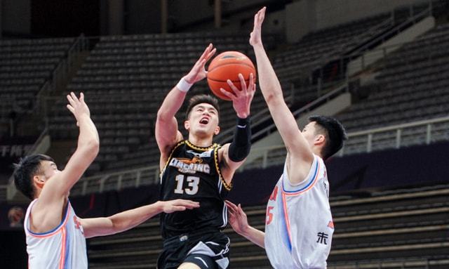 辽宁男篮击败山东！莫兰德爆发冲突 杨鸣满意热身赛