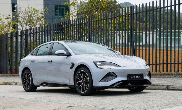 国产电动车比亚迪三款2025新改版登场，一换一车价298,000港元维持不变 - 星岛