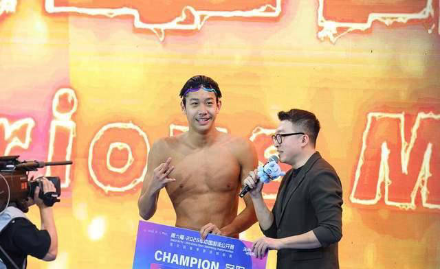 张展硕力克大满贯巨星马腾斯美国媒体称其为400自世界第一选手