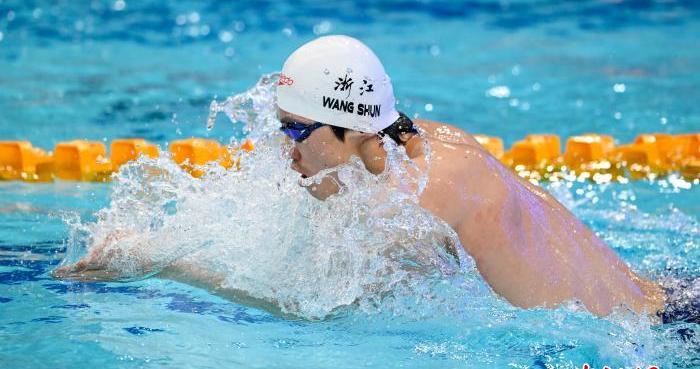 中国游泳公开赛收官：张展硕800自折桂 收获第四金