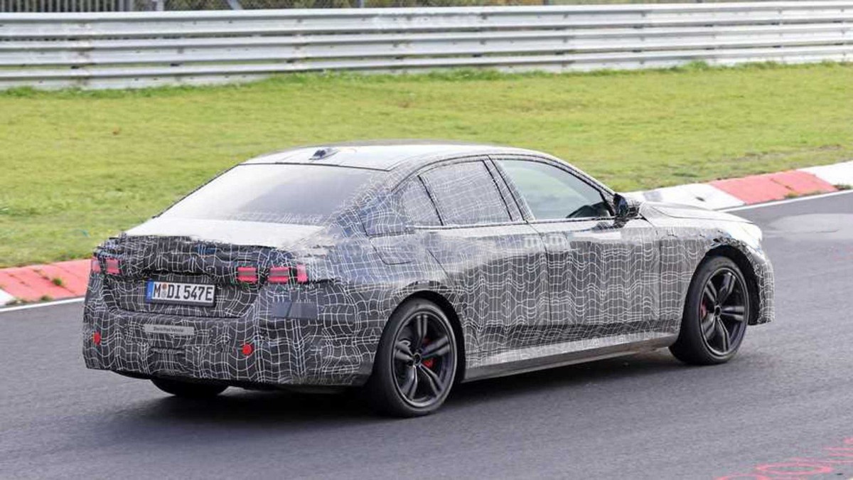 沉寂已久的5系列終於有新進度！BMW表示純電車款i5即將誕生