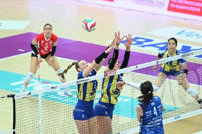 朱婷12分获单场MVP，科内利亚诺3-0击败圣乔瓦尼