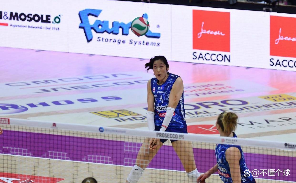 从婷队到定海神针：朱婷的留洋之路给中国排球上了最重要的一课