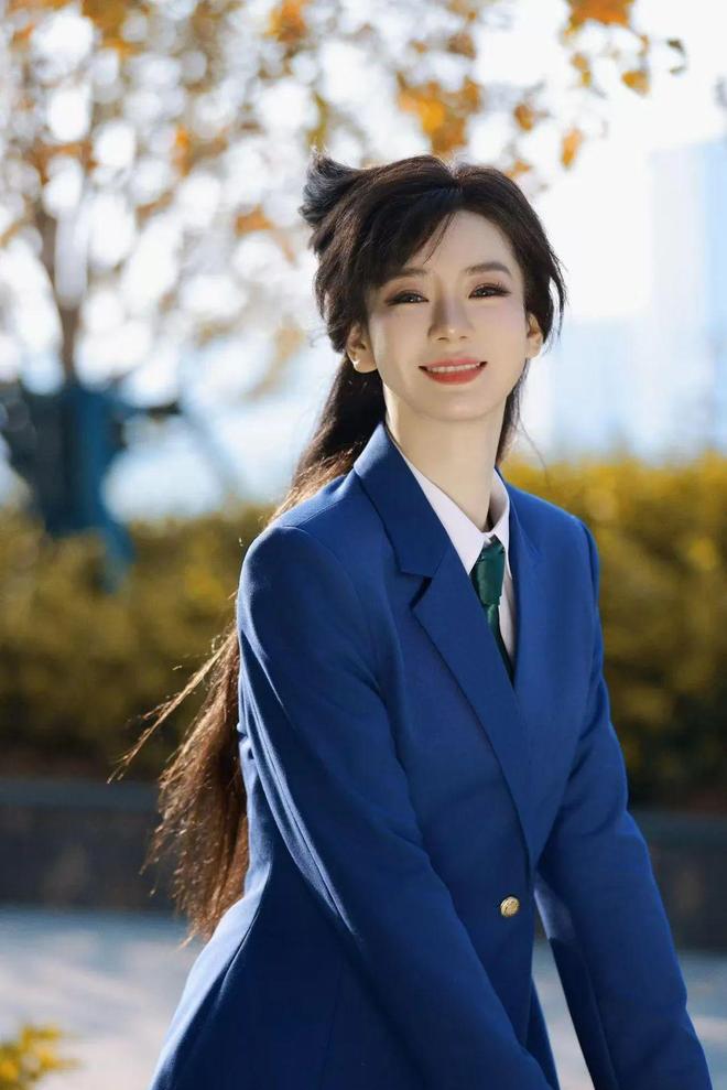 40岁戚薇不放过二次元，cos毛利兰简直是一比一复刻