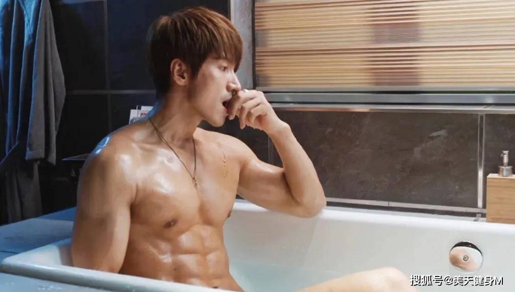 有種「凍齡」叫言承旭，20多年過去了，昔日男神依舊少年感十足