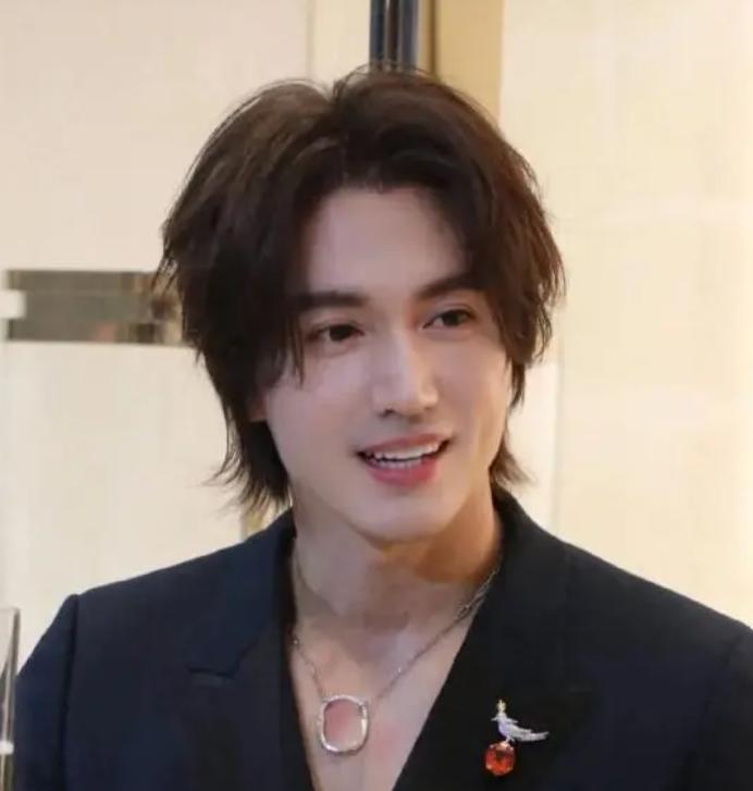 亚洲男神言承旭47岁的容貌状态：脸上无医美痕迹，到老才颜值不崩