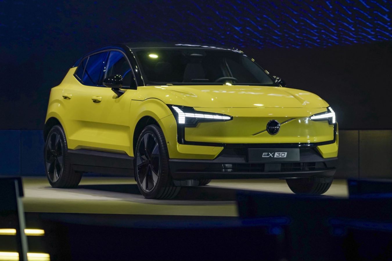 20.08万元起售!沃尔沃纯电SUV EX30上市,4月新能源车在华销量增超90%