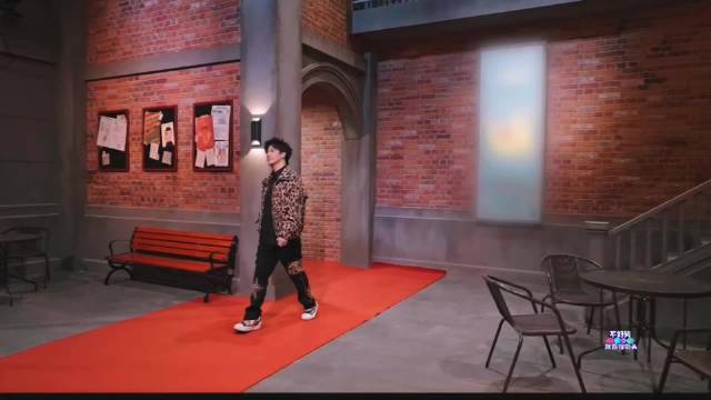 大张伟再任喜综主理人，新节目《不好笑就露宿街头》笑点密集