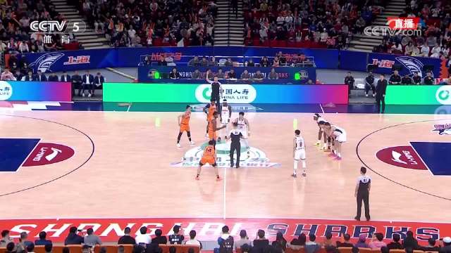 上海男篮97-81力克广东男篮，怀特塞德26篮板统治内线