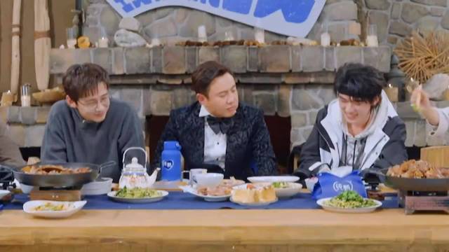 白敬亭终于逆袭了，连沈腾都给他竖大拇指，这游戏玩的是真不容易