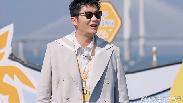 说歌手游戏，李晨疯狂找周深的名字，怎料自己是小丑！