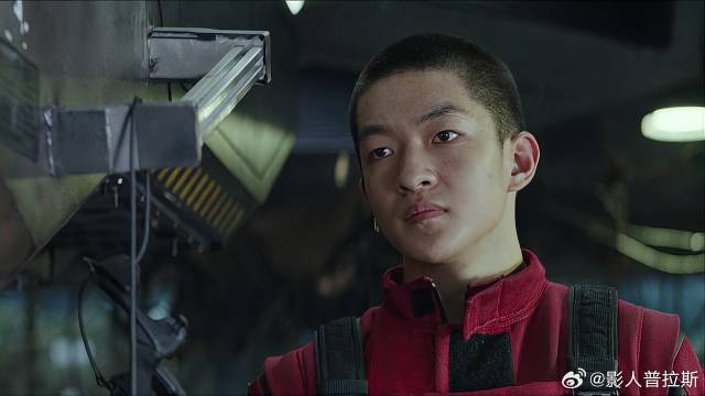 末日即将来临，刘启选择放弃回家机会，往南前往赤道