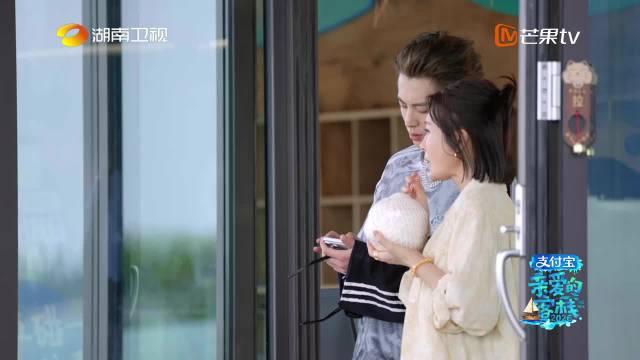 王鹤棣自述当主理人秘诀，秦岚成客栈定海神针