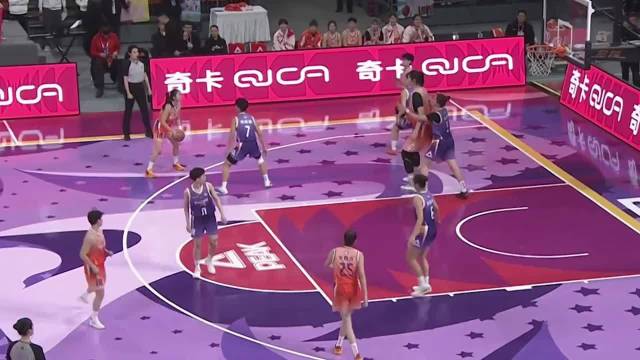 20分8篮板，张子宇靠一招鲜吃遍天，张子宇wcba全明星