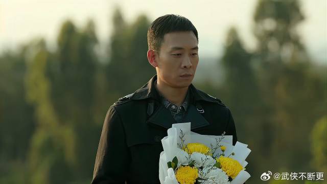 为让李响说师傅真相 安欣偷藏录音设备，不料被发现闹翻