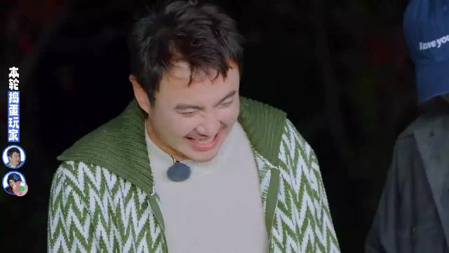 关晓彤自爆跟黄景瑜拍四个月戏，谁料胡先煦的反应太真实，笑疯！