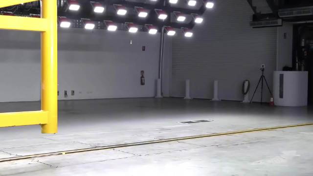 普拉多的碰撞试验，你觉得坚固吗