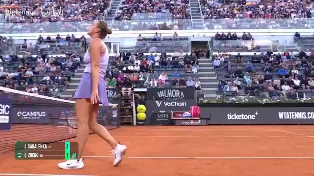 郑钦文逆转后迎战萨巴伦卡，冲击迈阿密赛八强