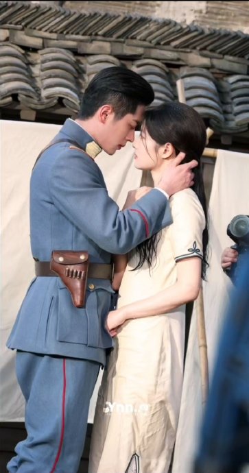 《玉簟秋》中徐若晗和丞磊饰演的角色关系是怎样的？