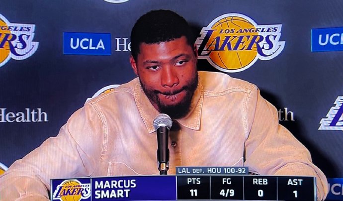 除了斯玛特，湖人队还有哪些球员能够填补他的防守空缺和领导力？