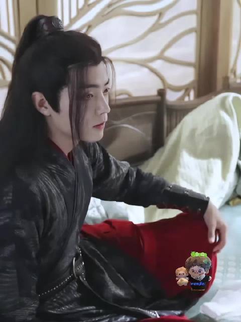 网友盛赞某男星容貌无可挑剔