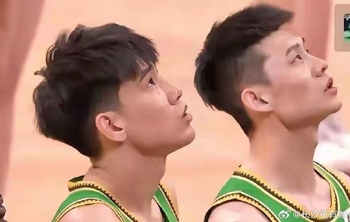 主教练杨鸣强调的‘不过度依赖外援’战术，在对阵南京时如何执行？