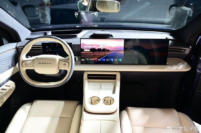 除了空间大，东风日产NX8在智能驾驶和续航方面有哪些亮点？