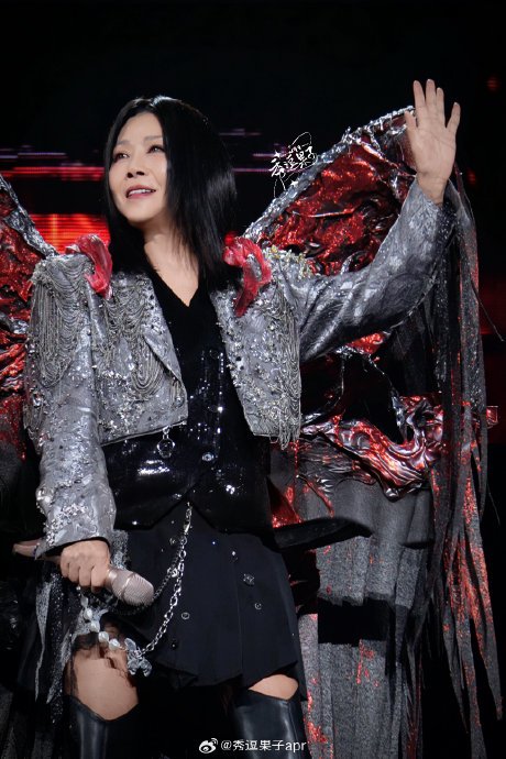 田震西安演唱会的舞台设计融合了哪些西安本地文化元素？