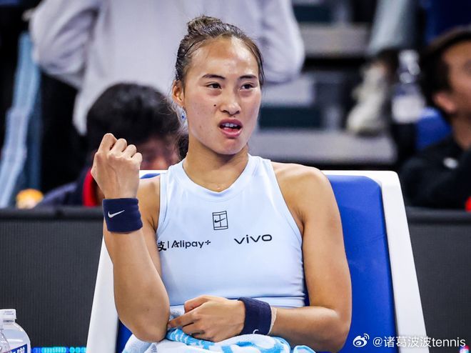 郑钦文的新教练巴格达蒂斯给她带来了哪些技术提升？