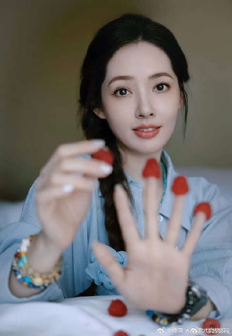 向佐和郭碧婷这对夫妻在脱口秀节目中的接力模式是怎么样的？