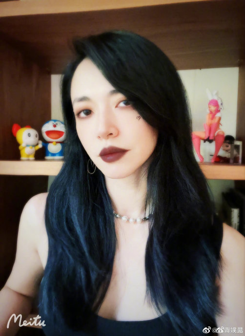 姚晨为了演好《摇滚狂花》中的角色，做了哪些特殊的准备工作？