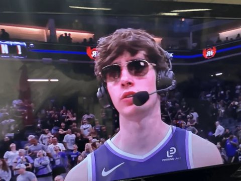 22+10，32+9，自比约基奇和文班亚马，他有天赋成为超级新星吗