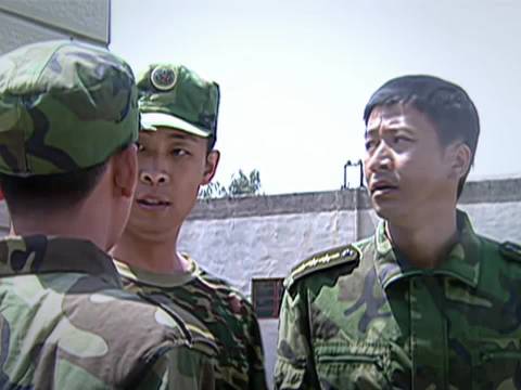 不抛弃的是战友，不放弃的是自己