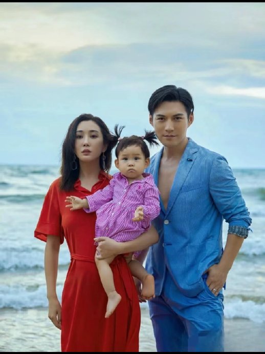 在百对新人婚礼上，严屹宽夫妇分享了哪些婚姻长久的经验？