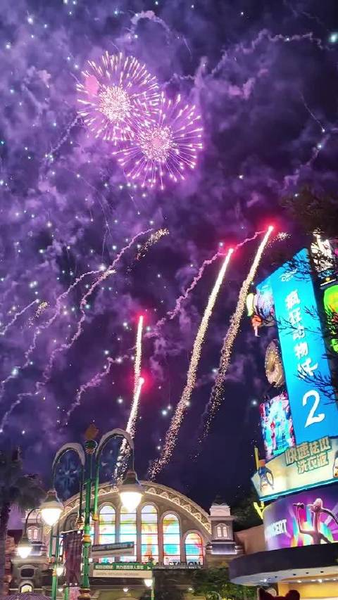 去《疯狂动物城2》全球盛典打工！ 影娱热点团疯狂动物城2大鹏金晨五月天