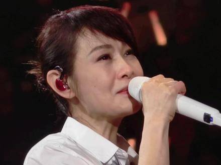 刘若英飞行日巡回演唱会上海站落幕，神级现场感引热议