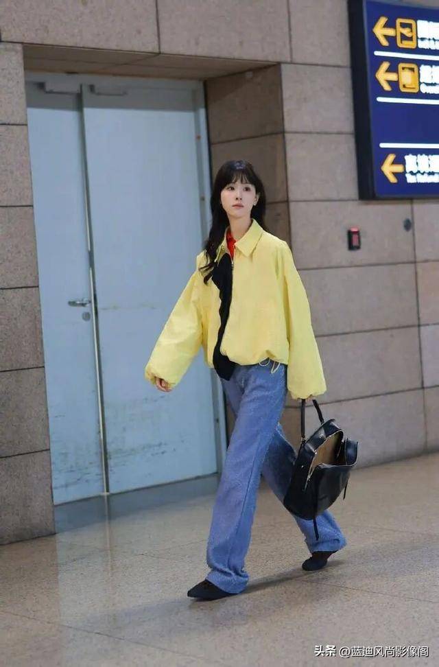 陈都灵LOEWE机场造型：春日的明媚，被她穿成了具象的模样