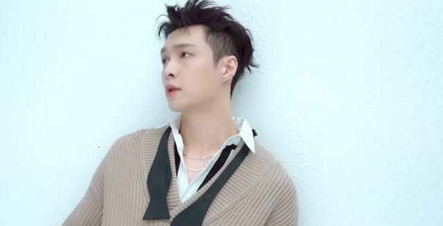 210221 张艺兴登上《时装LOFFICIEL》三月刊封面人物，时尚大片即将解锁