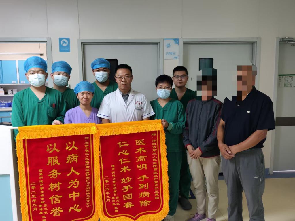 重症热射病患者苏醒后含泪致谢三院EICU医护团队-济南市第三人民医院