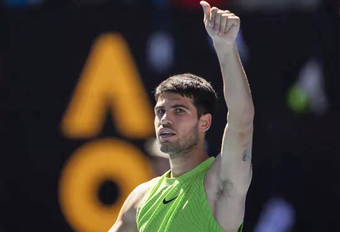 阿尔卡拉斯强势横扫穆泰晋级澳网16强将迎战保罗