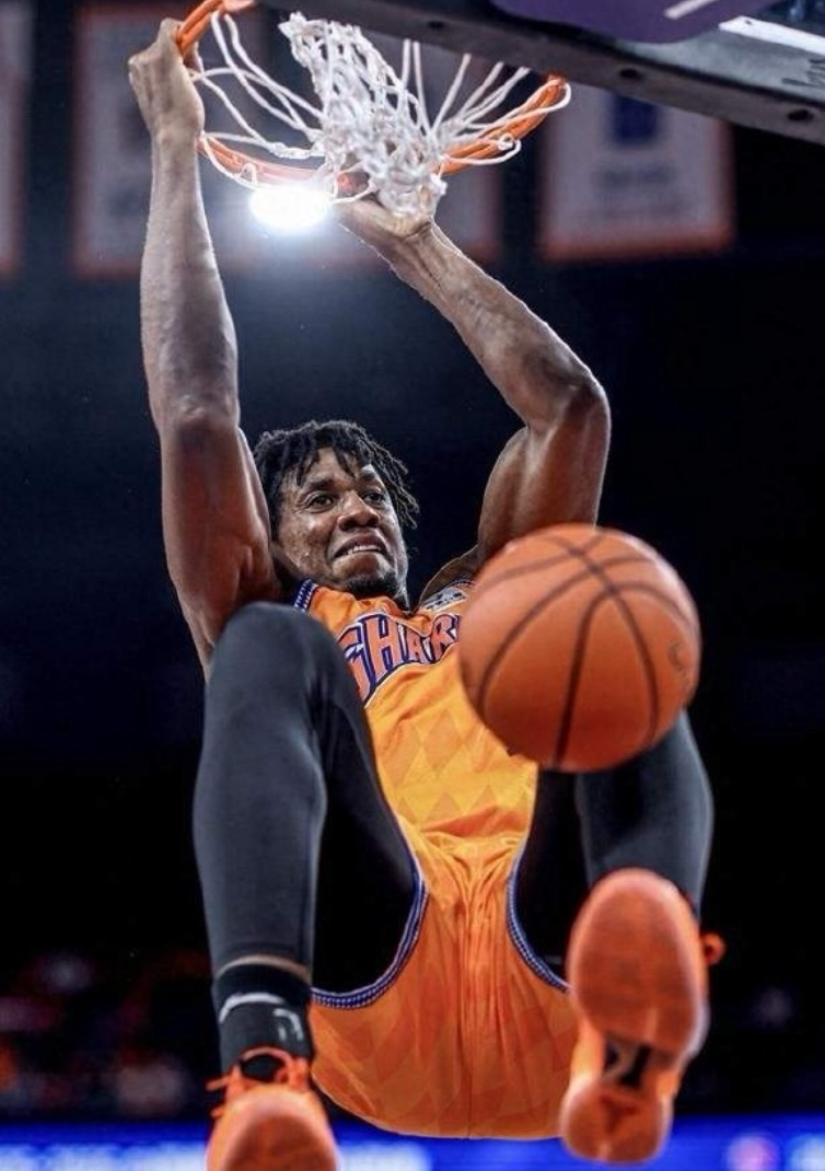 重返联盟第一！上海三杀广东豪取10连胜 白边14+26张镇麟14分