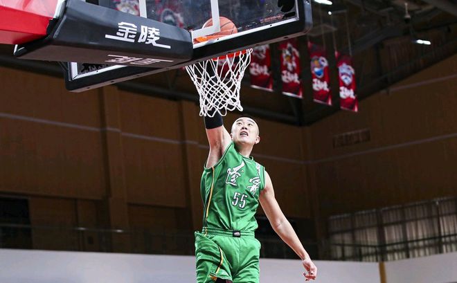 郭艾伦19+2+9，辽宁本钢击败南京同曦，摩尔特里砍下24分