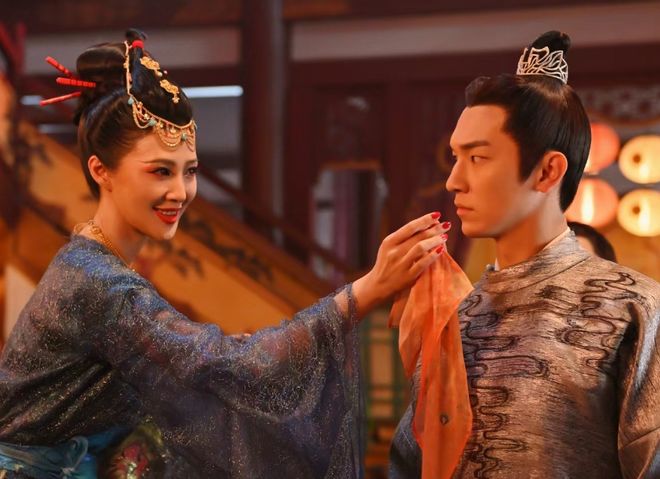 李沁携古装剧来袭，演员阵容堪称有生之年，2024年古装剧王要来了