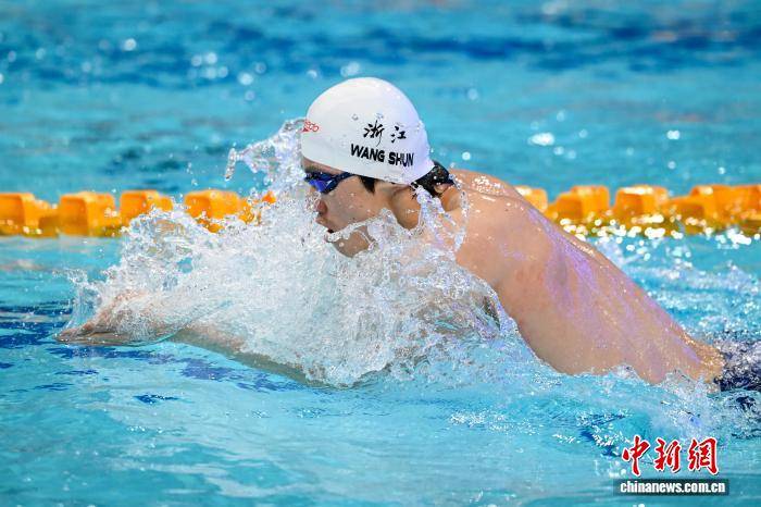 中国游泳公开赛收官：张展硕800自折桂收获第四金