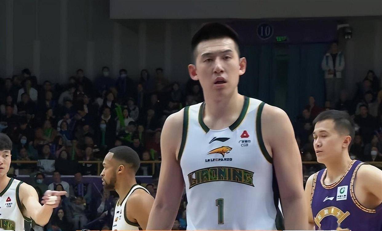 辽宁男篮付豪创国内球员记录!看看各界媒体怎么说，杨鸣很十高兴