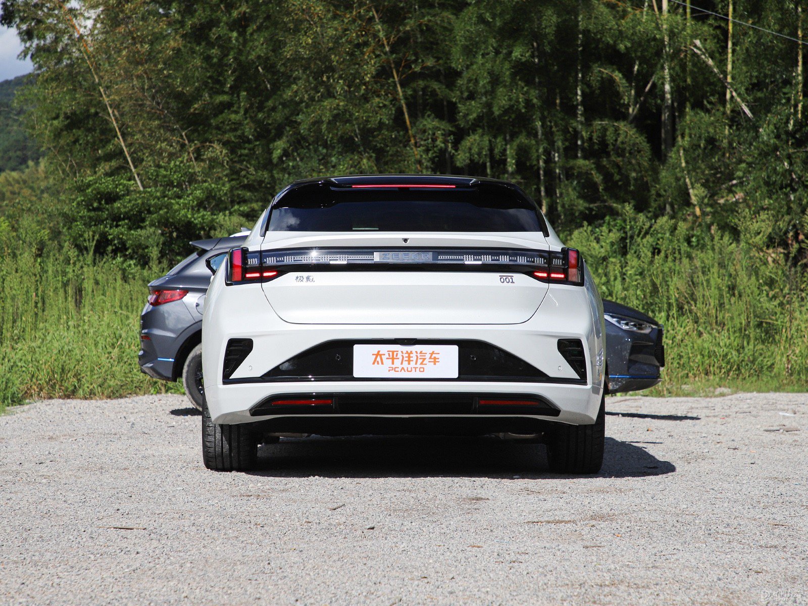 极氪001的落地价是多少？