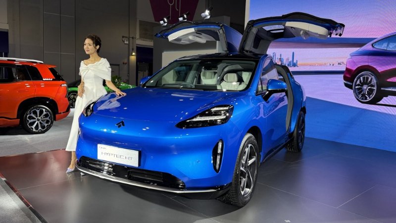 国产车广汽GAC三款新车到港预览｜AION V、Hyptec HT纯电动SUV及E8 PHEV插电式混能MPV