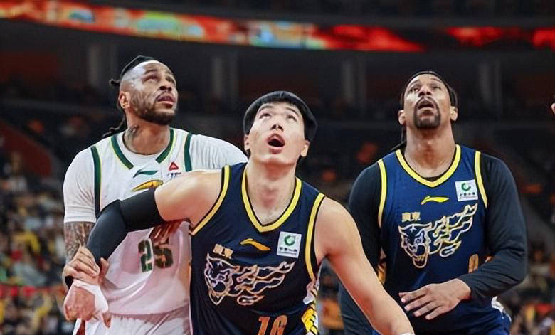 辽粤大战一边倒，国内球员得分悬殊63比18，手帝爆发却徐杰连续零分尴尬