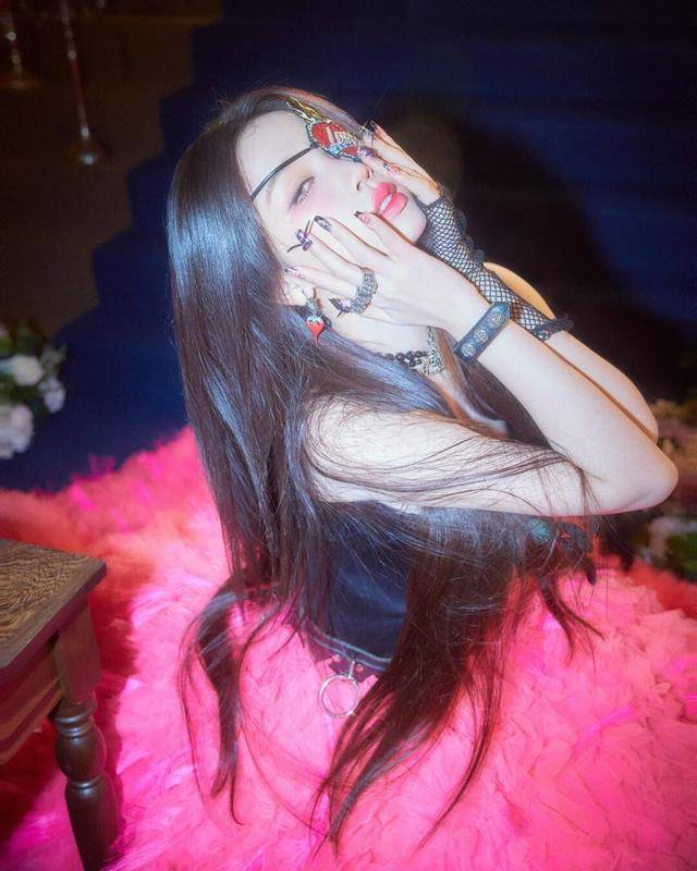 虞书欣创历史，内地唯一解锁“史诗唱片”女歌手，销售额破3000万