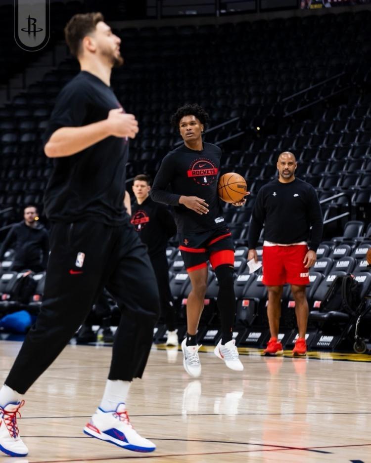 2位替补复出，火箭重回10人轮换！后场双射手轰31分+7记三分，彻底激活全队